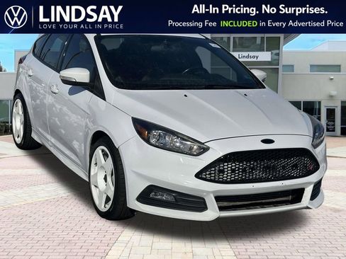 Used 2018 Ford Focus ST FWD image 1