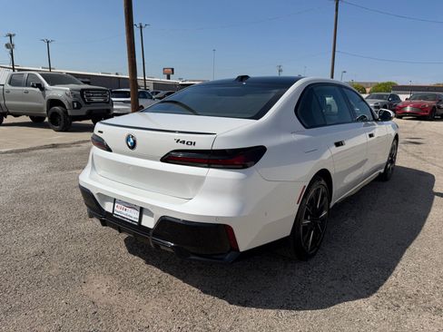 Used 2023 BMW 740i w/ Executive Package RWD image 7