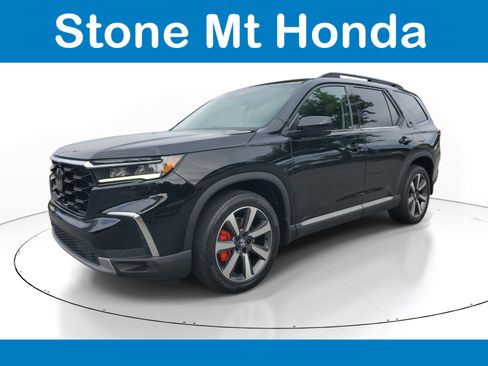 Used 2023 Honda Pilot Elite image 3