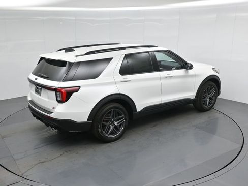 New 2026 Ford Explorer ST image 39