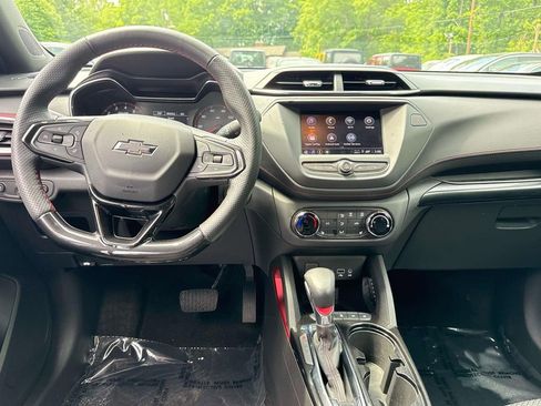 Used 2023 Chevrolet TrailBlazer RS FWD image 16