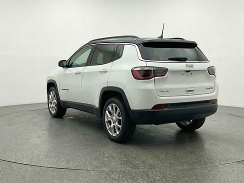 Used 2025 Jeep Compass Limited AWD/4WD image 6