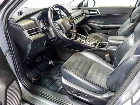 Used 2024 Mitsubishi Outlander SE AWD/4WD image 13