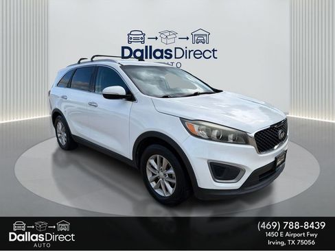 Used 2016 Kia Sorento FWD w/ LX Convenience Package image 2