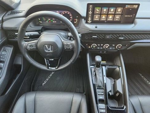 Used 2025 Honda Accord Sport image 27
