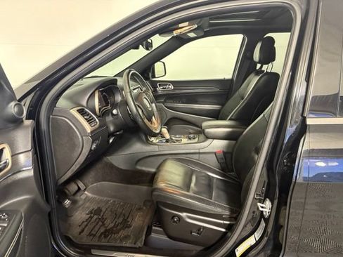 Certified 2017 Jeep Grand Cherokee Limited AWD/4WD image 24