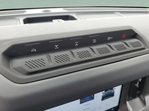 Certified 2025 Ford Bronco Badlands image 23