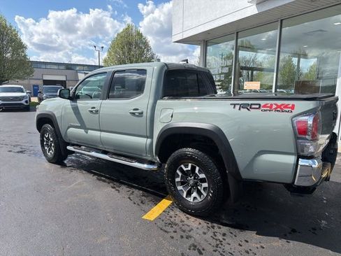 Used 2023 Toyota Tacoma TRD Off-Road image 4