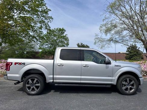 Used 2015 Ford F150 Lariat w/ Equipment Group 502A Luxury AWD/4WD image 5