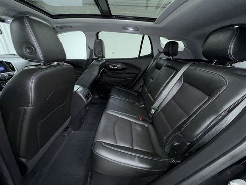 Used 2022 GMC Terrain SLT w/ Infotainment Package II AWD/4WD image 18