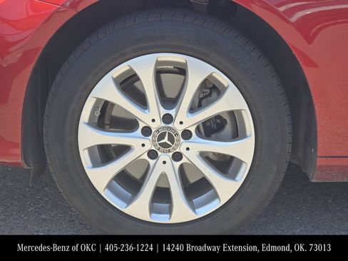 Used 2018 Mercedes-Benz E 300 4MATIC image 9