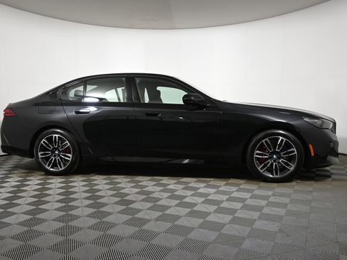 New 2026 BMW 530i xDrive w/ M Sport Package image 8