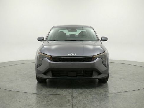 Used 2025 Kia K4 FWD image 2
