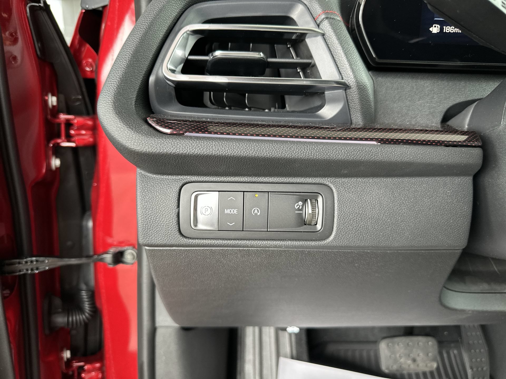 New 2026 Chevrolet Traverse RS w/ LPO, Floor Liner Package FWD image 18