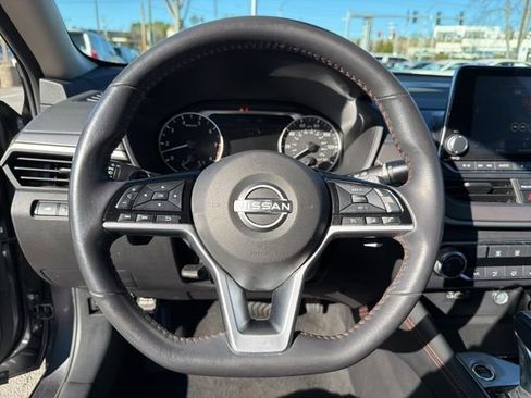 Used 2024 Nissan Altima 2.5 SR image 13
