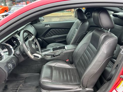 Used 2012 Ford Mustang GT Premium w/ HID Headlamps & Security Pkg image 6