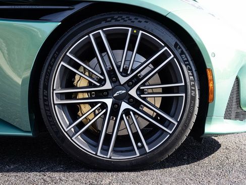 Used 2025 Aston Martin DB12 Volante image 67