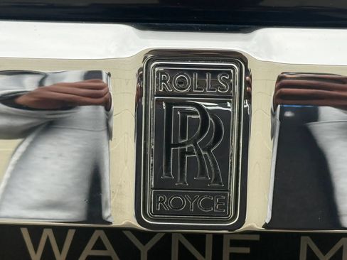 Used 2018 Rolls-Royce Dawn RWD image 35