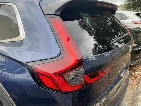 Used 2023 Honda CR-V Sport image 11