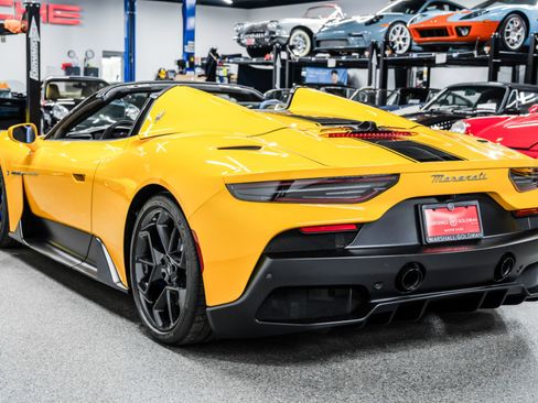 Used 2023 Maserati MC20 Spyder image 6