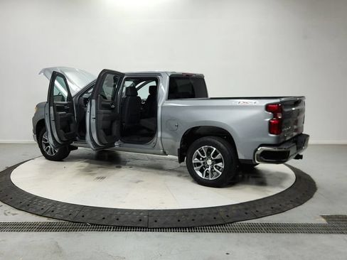 Used 2024 Chevrolet Silverado 1500 LT AWD/4WD image 14
