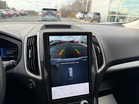 Certified 2024 Ford Edge SEL w/ Convenience Package image 18