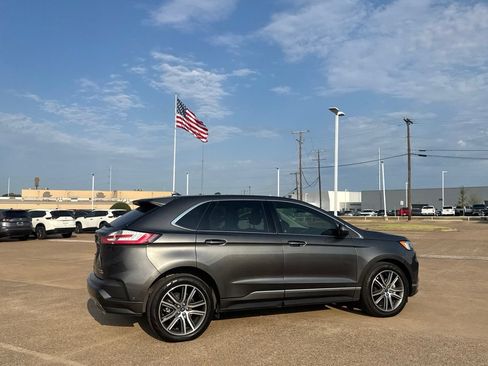 Used 2019 Ford Edge Titanium w/ Equipment Group 301A FWD image 26