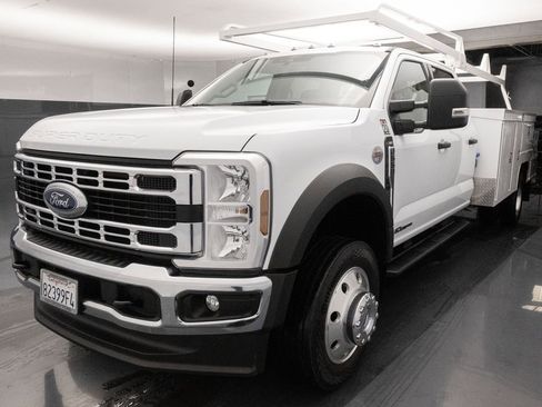Used 2024 Ford F550 2WD Crew Cab Super Duty w/ XLT Value Package image 3
