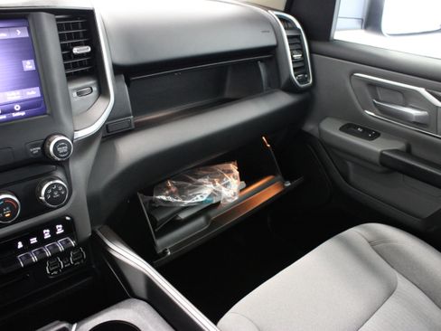 Used 2019 RAM 1500 Big Horn AWD/4WD image 25