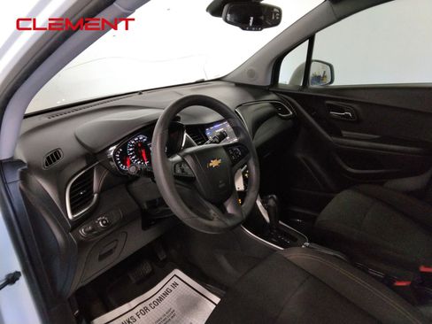 Used 2022 Chevrolet Trax LS w/ Tint and Cruise Package FWD image 22