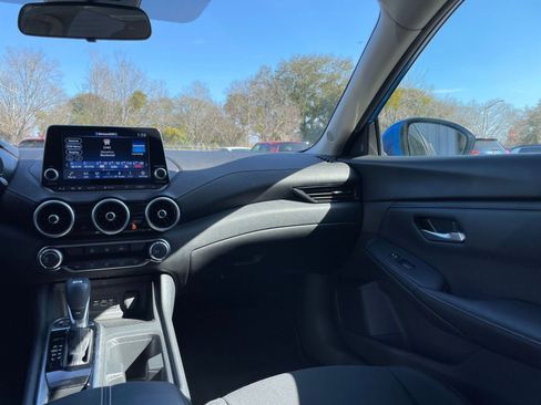 Used 2025 Nissan Sentra SV image 33