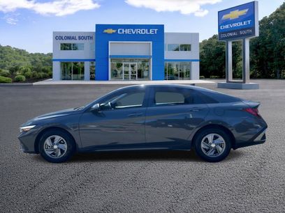 Used 2025 Hyundai Elantra SE