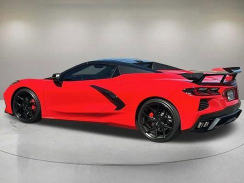 Used 2021 Chevrolet Corvette Stingray Premium Conv w/ Z51 Performance Package RWD image 3