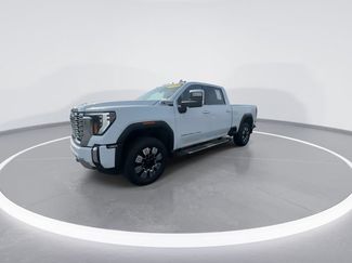 Used 2024 GMC Sierra 2500 Denali w/ Denali Reserve Package AWD/4WD video 4