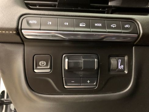 Used 2021 Cadillac Escalade Sport w/ Driver Assist Tech Package image 24