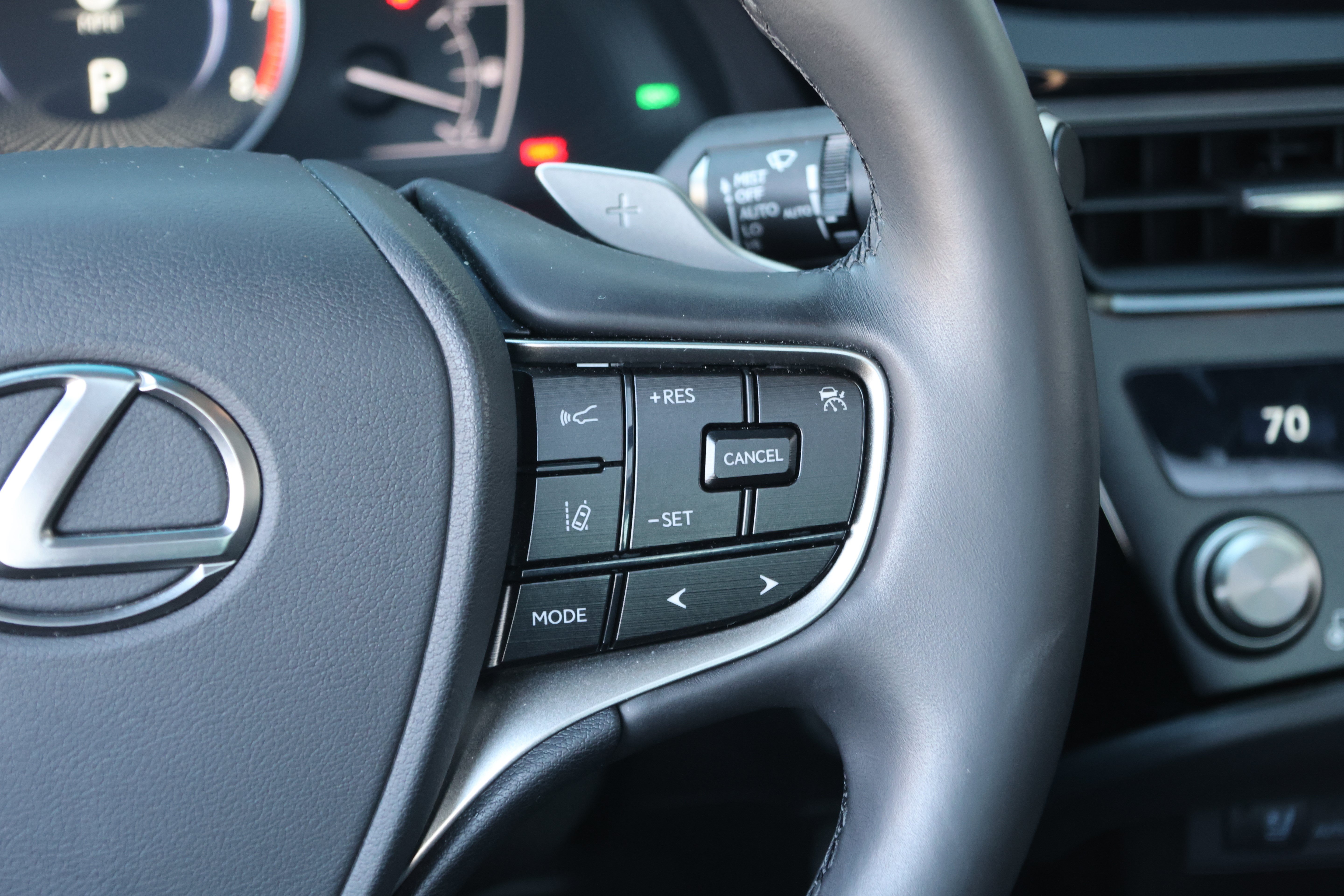 Used 2025 Lexus ES 350 w/ Accessory Package (Z2) FWD image 29