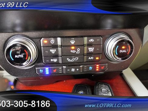 Used 2019 Ford F150 King Ranch w/ Equipment Group 601A Luxury AWD/4WD image 20
