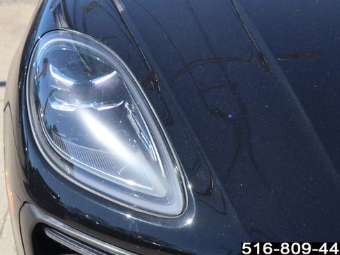 Used 2023 Porsche Macan S AWD/4WD image 12