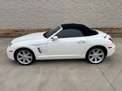 Used 2005 Chrysler Crossfire Limited image 17
