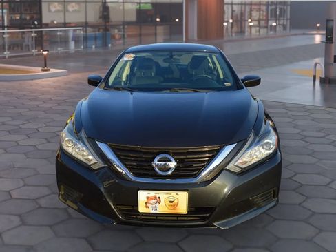 Used 2018 Nissan Altima 2.5 S w/ S Convenience Package image 12