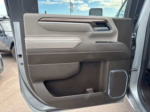 Used 2024 Chevrolet Silverado 3500 LT w/ Convenience Package image 25