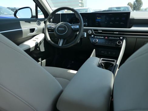 Used 2025 Hyundai Sonata SEL FWD image 23