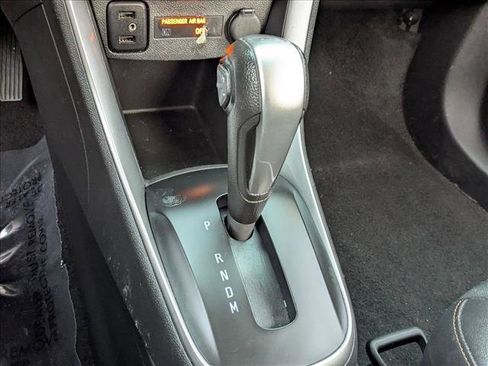Used 2019 Chevrolet Trax LT w/ LT Convenience Package FWD image 12