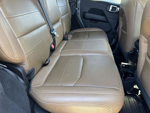 Used 2021 Jeep Wrangler Unlimited Sahara w/ Cold Weather Group image 15