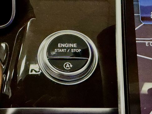 Used 2024 Mercedes-Benz S 580 4MATIC Sedan image 30