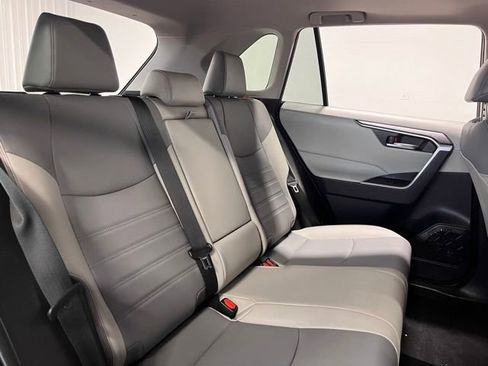 Used 2019 Toyota RAV4 XLE Premium w/ Carpet Mat Package image 12