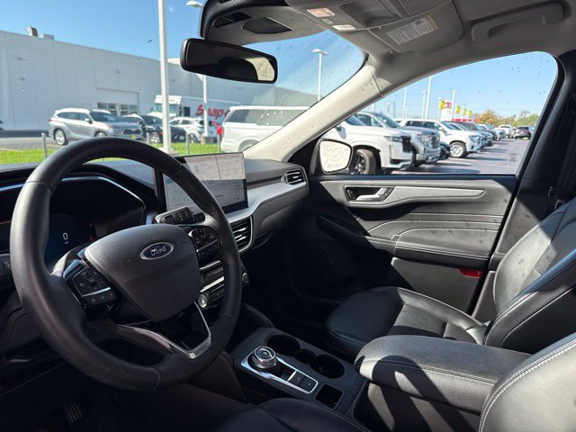 Used 2023 Ford Escape Platinum AWD/4WD image 12