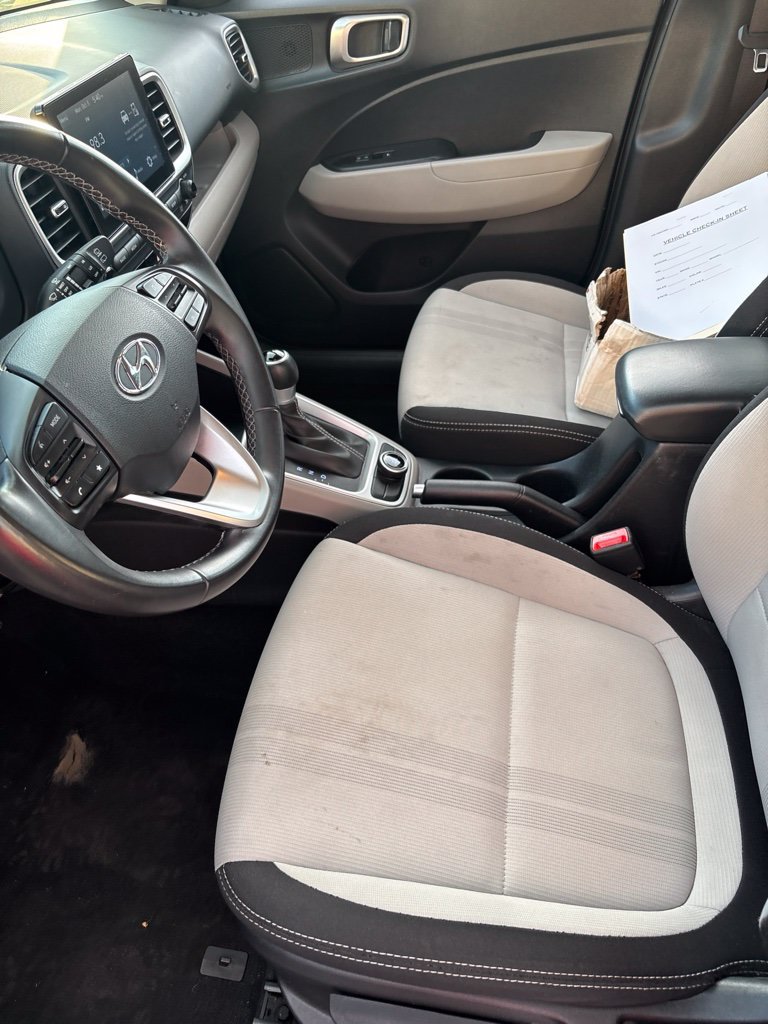 Used 2025 Hyundai Venue SEL FWD image 8