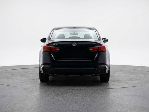 Used 2025 Nissan Altima 2.5 SV image 7