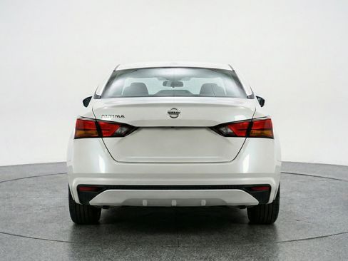 Used 2025 Nissan Altima 2.5 SV image 7